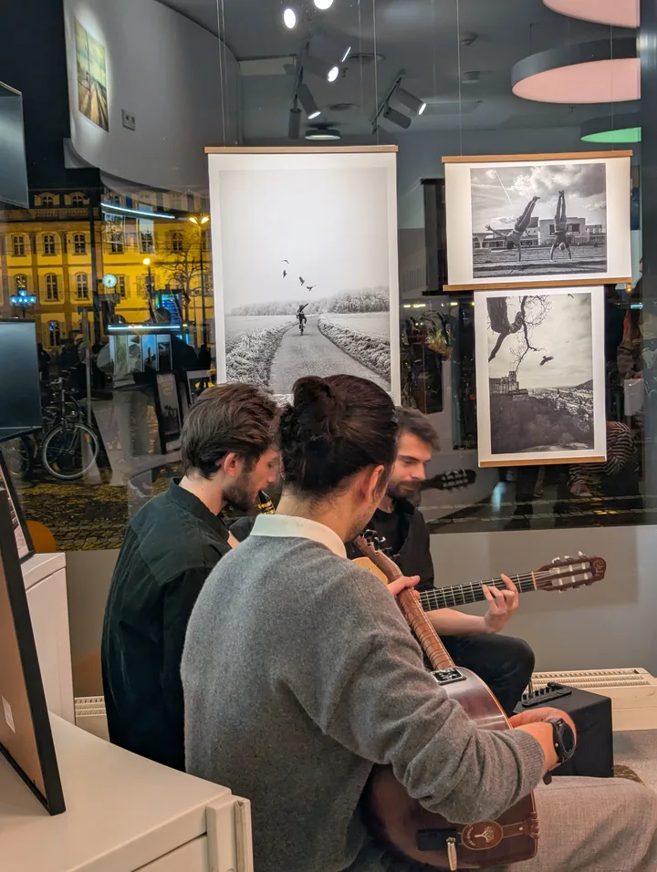 Darmstadt CitySeek CityLab pop-up etkinliğinde çalan müzisyenler